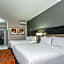 Holiday Inn Express & Suites Shawnee-Kansas City West By IHG