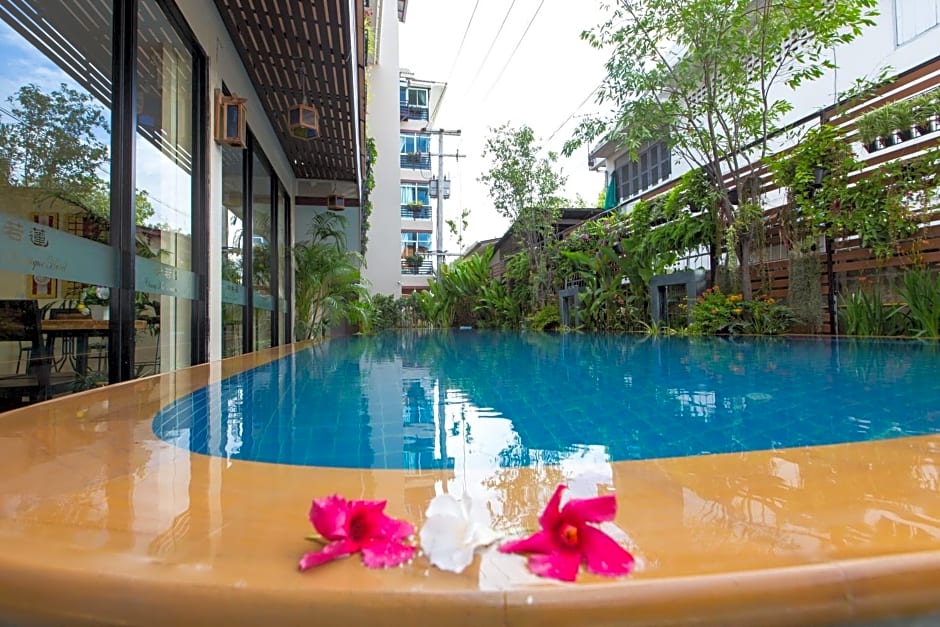 Chiang Mai Waroros Boutique Hotel