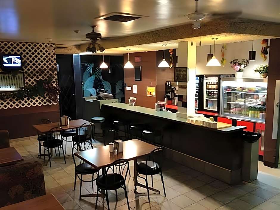 Travelodge by Wyndham Winnipeg Airport