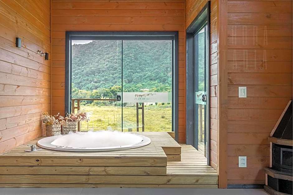Lakeside Cabin - Villas Mornas: Nature, Jacuzzi