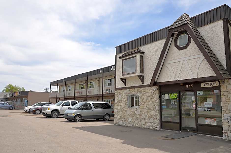 Photo 1 of 50 of Coachman Inn