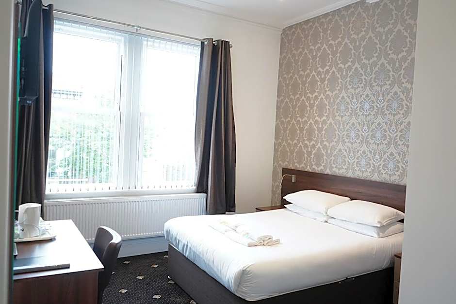 Marlborough Hotel