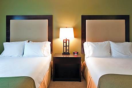 Standard Room with Two Queen Beds