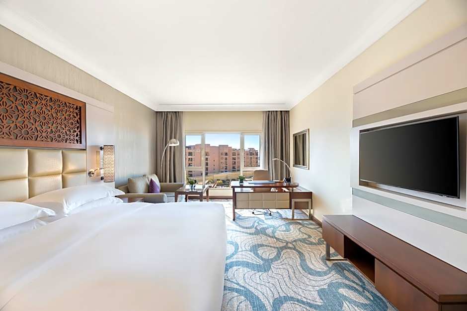 Photo 1 of 11 of Classic 1 King Bed, Accessible, City View