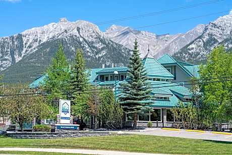 Pocaterra Inn & Waterslide