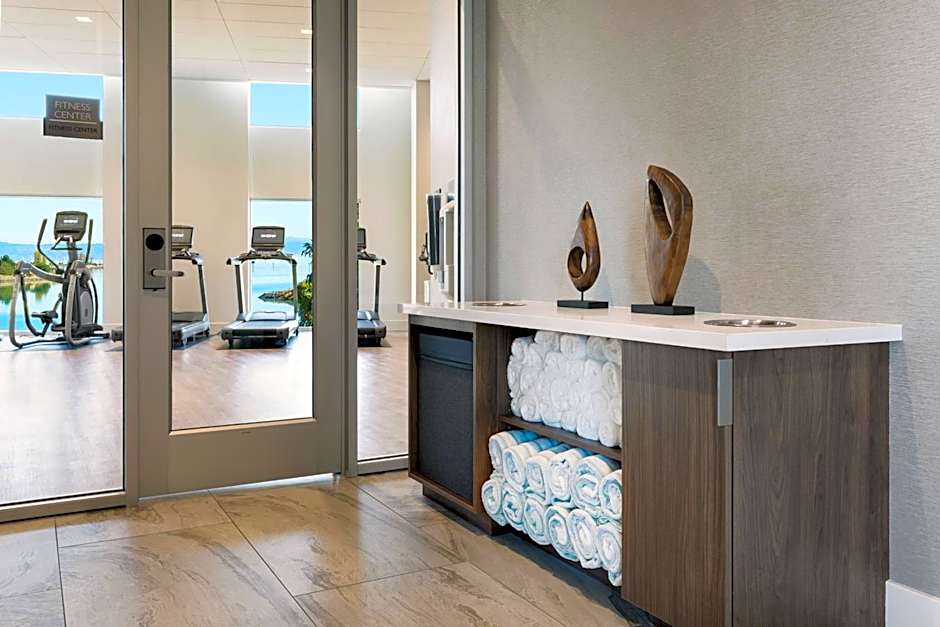 AC Hotel by Marriott San Francisco Airport/Oyster Point Waterfront