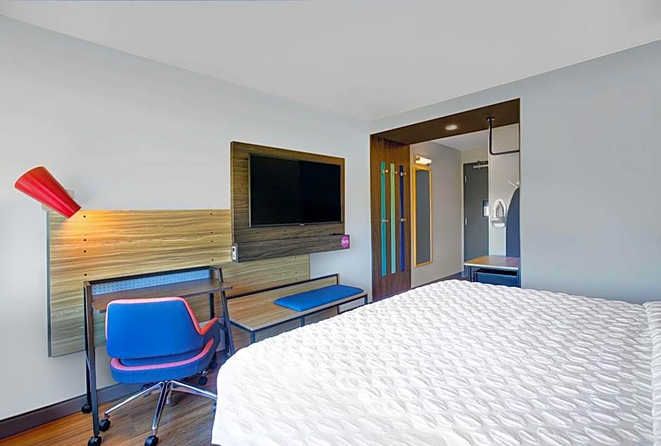 Tru by Hilton Stoughton, WI