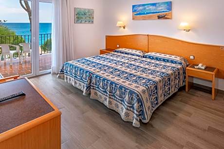 Double or Twin Room with Sea View and Balcony