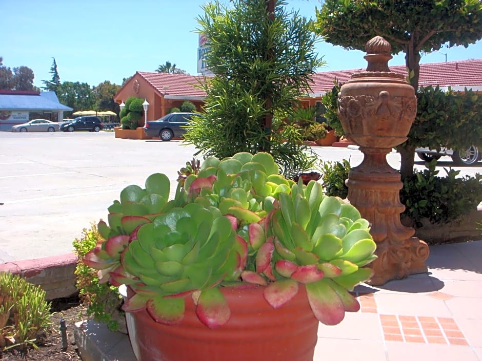 Economy Inn Los Banos