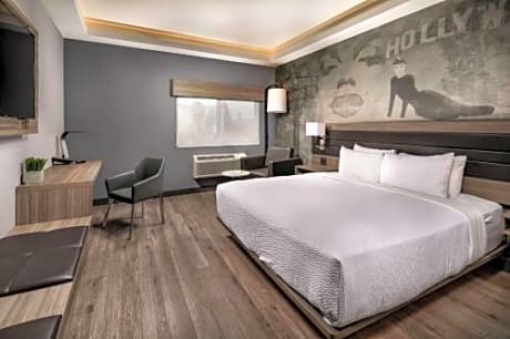 King Room - Accessible/Non-Smoking