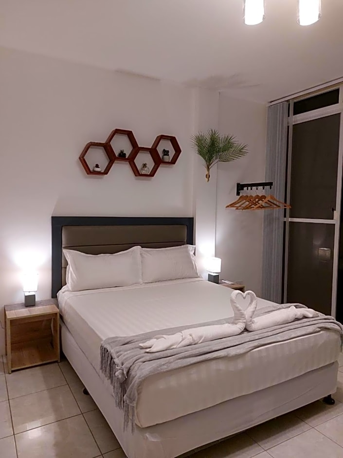 Bonsai Jacuzzi Suites