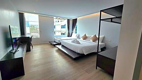 Triple Room with Private Bathroom