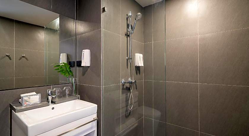 Travelodge Phuket Town