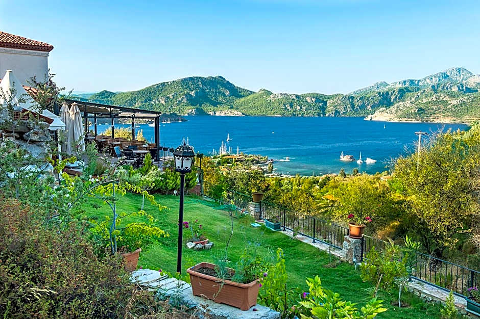 Swan Lake Hotel - Adult Only