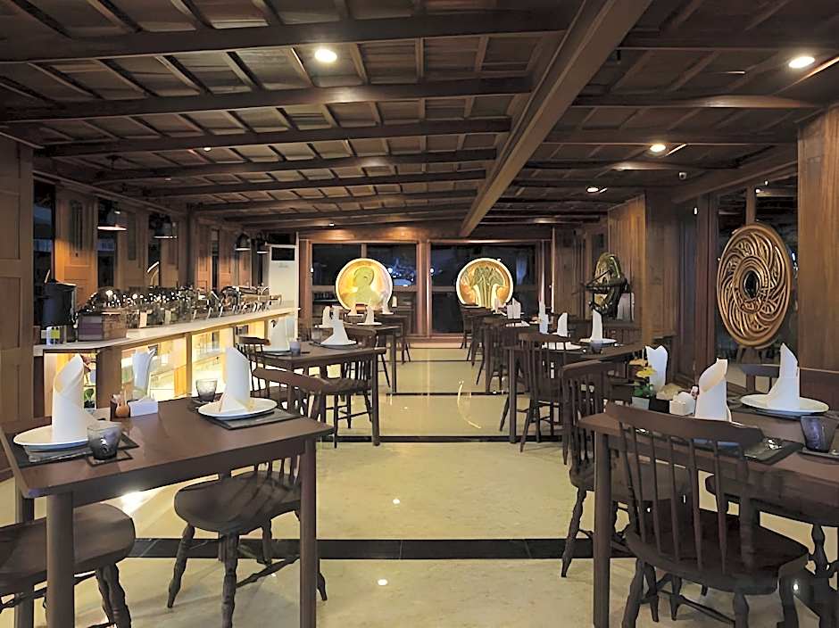 True Siam Rangnam Hotel