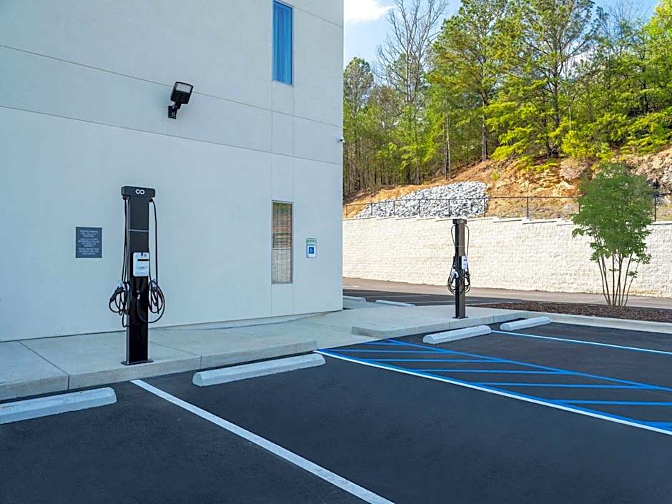 La Quinta by Wyndham Chelsea Birmingham