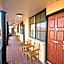 Country Plaza Motel