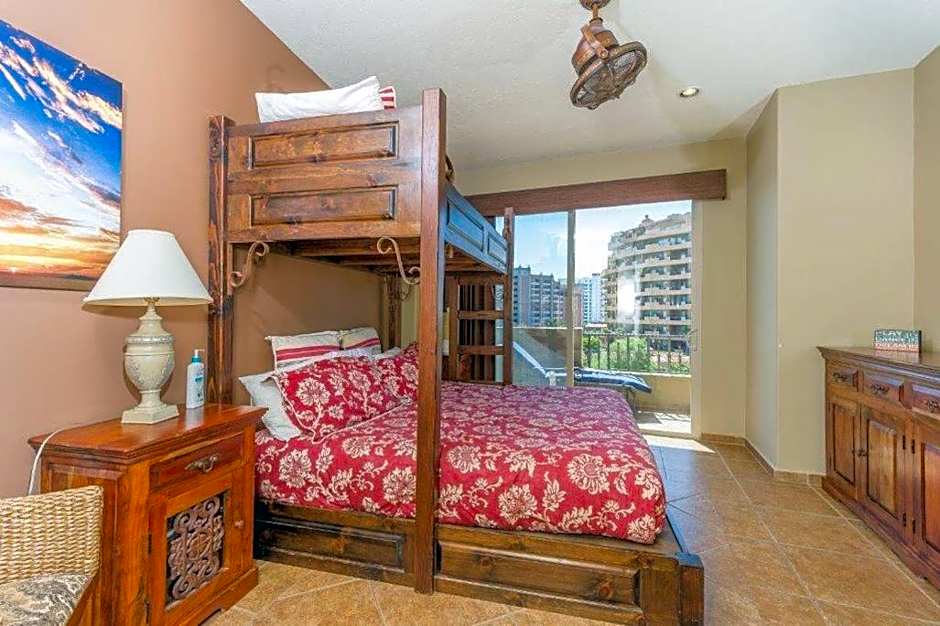 Bella Sirena 305-A - Elegant Oceanview Condo on Beachfront Resort