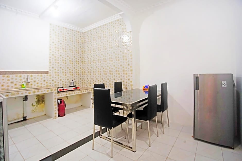 OYO 91460 Guest House Kencana Syariah