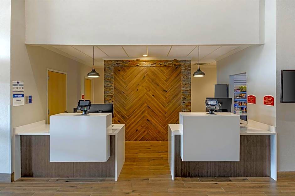 Best Western Plus Elizabethtown Inn & Suites