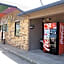 Lake Palestine Motor Inn