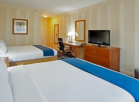Queen Room with Two Queen Beds - Disability Access with Roll In Shower