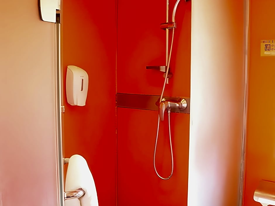 4th Zhongshan Road Garden Inn