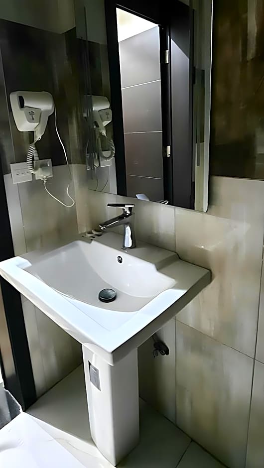 Golden Gewan Hotel