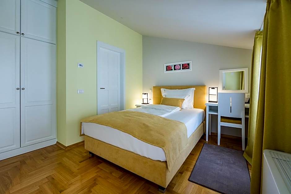 Hotel Domino