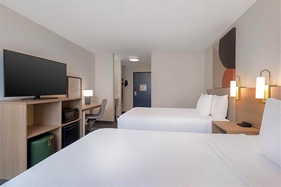 Spark by Hilton Springfield Eugene