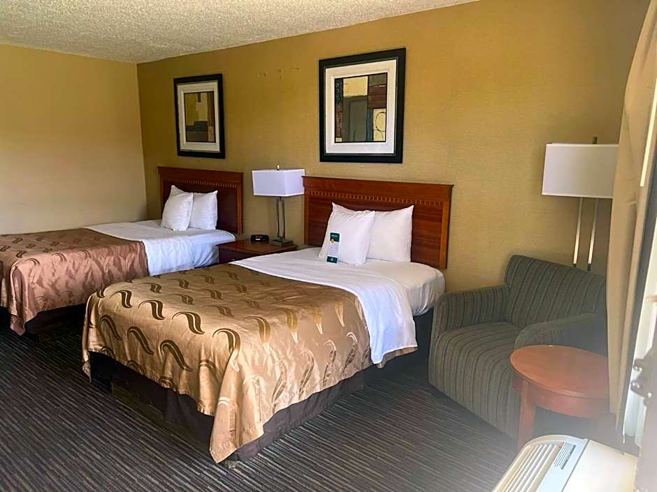 Quality Inn Columbus, MS
