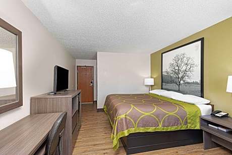 Queen Room - Disability Access/Non-Smoking