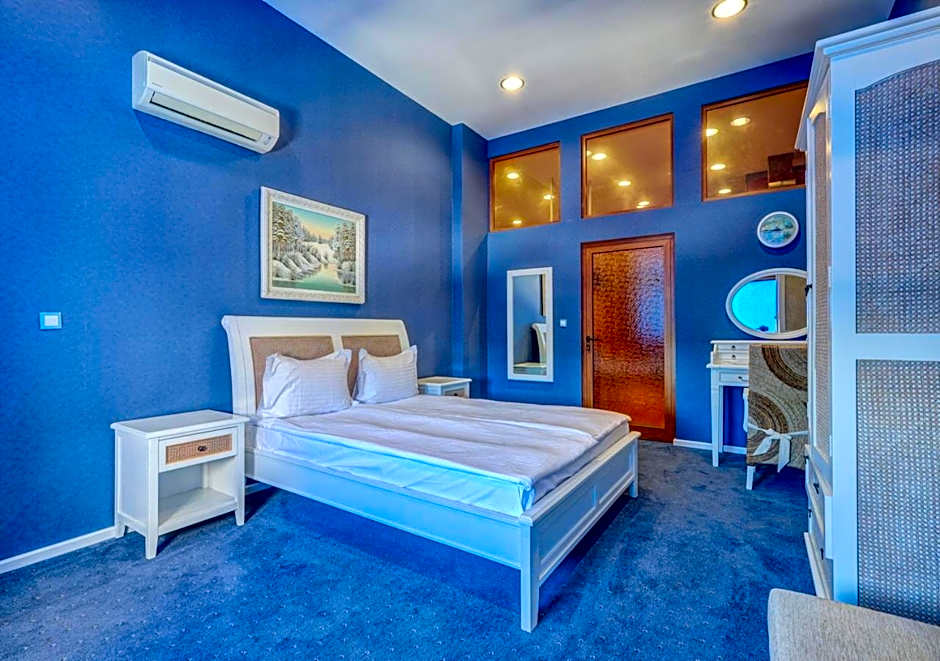 Continental Apartments