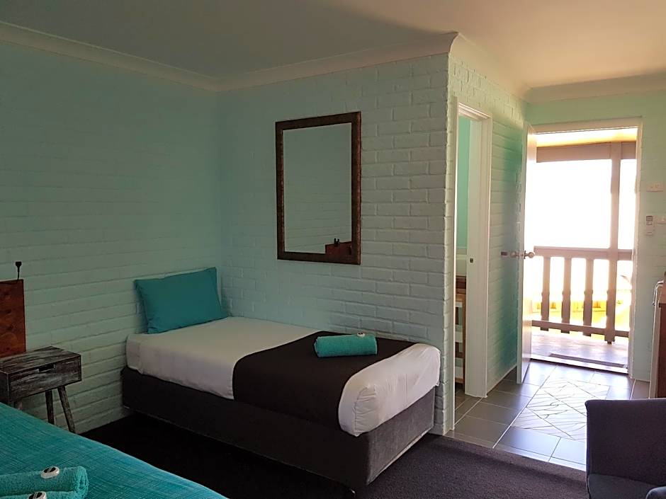 Lancelin Sands Hotel