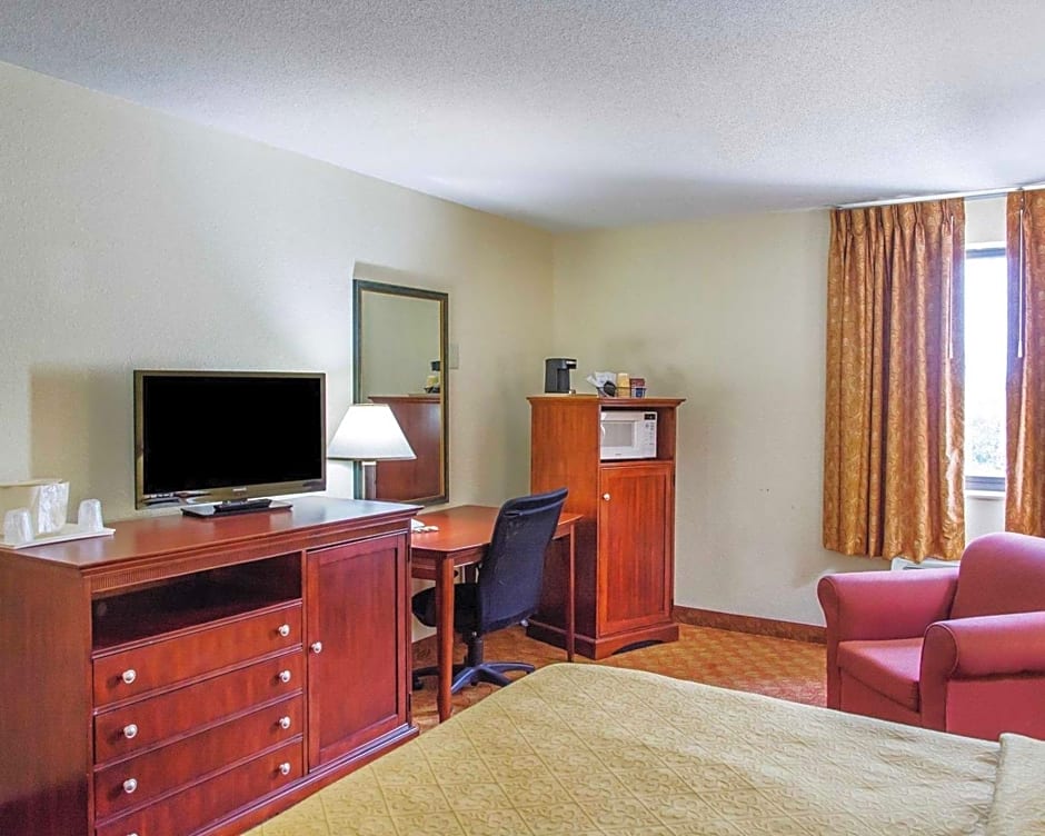 Quality Inn & Suites Miamisburg - Dayton South