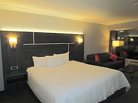 King Room - Non-Smoking