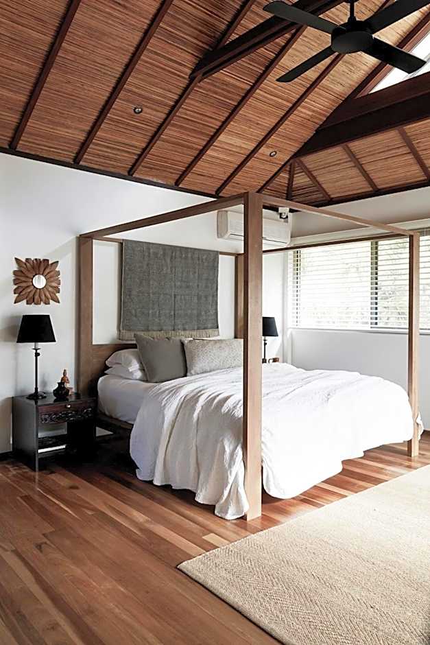 The Villas of Byron