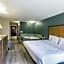 La Quinta Inn & Suites by Wyndham Richmond South