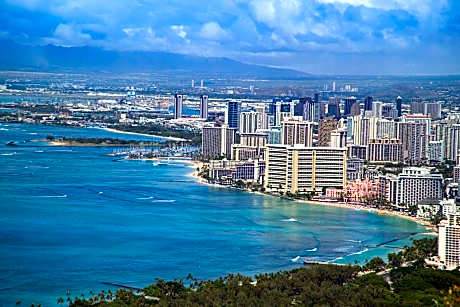 Waikiki Marina Resort at the Ilikai