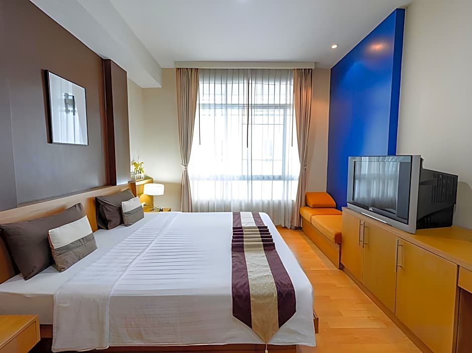 Silom Convent Garden Hotel