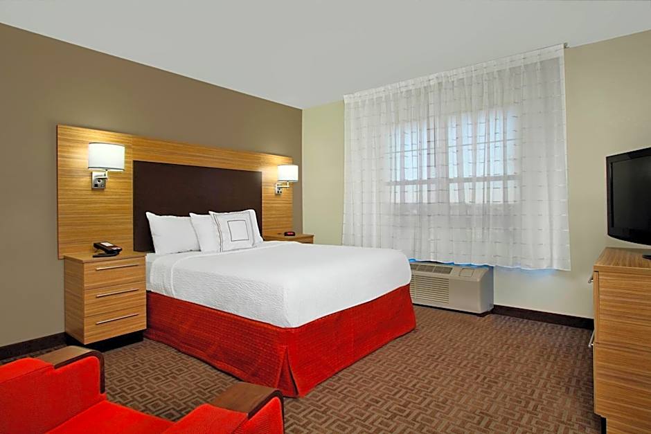 Photo 1 of 3 of Studio 1 Queen Bed