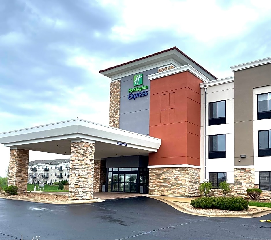 Holiday Inn Express Rochester South Mayo Area