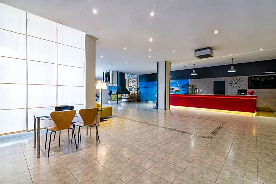 azuLine Hotel Pacific