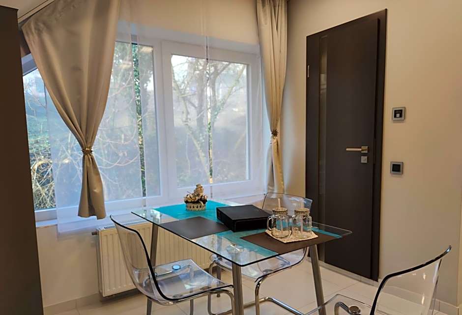 AQUA SOLAR APARTMANHÁZ