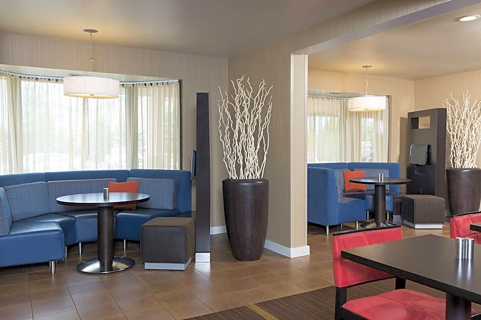 Courtyard by Marriott Bowling Green Convention Center