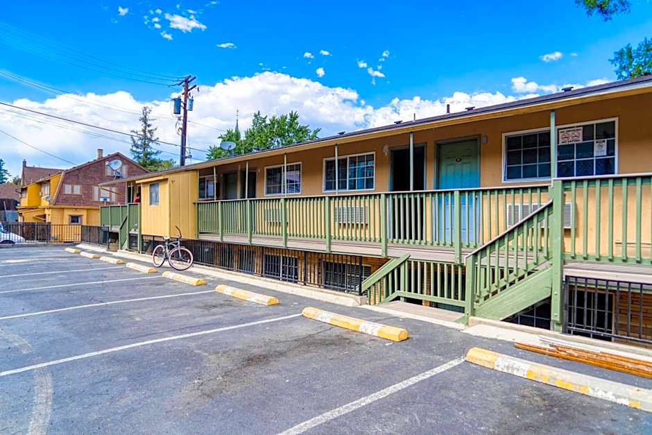 Budget Inn