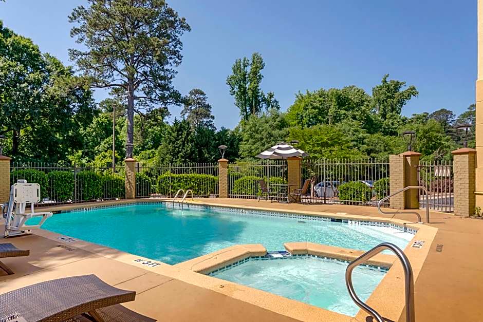 Comfort Suites Columbus State University Area