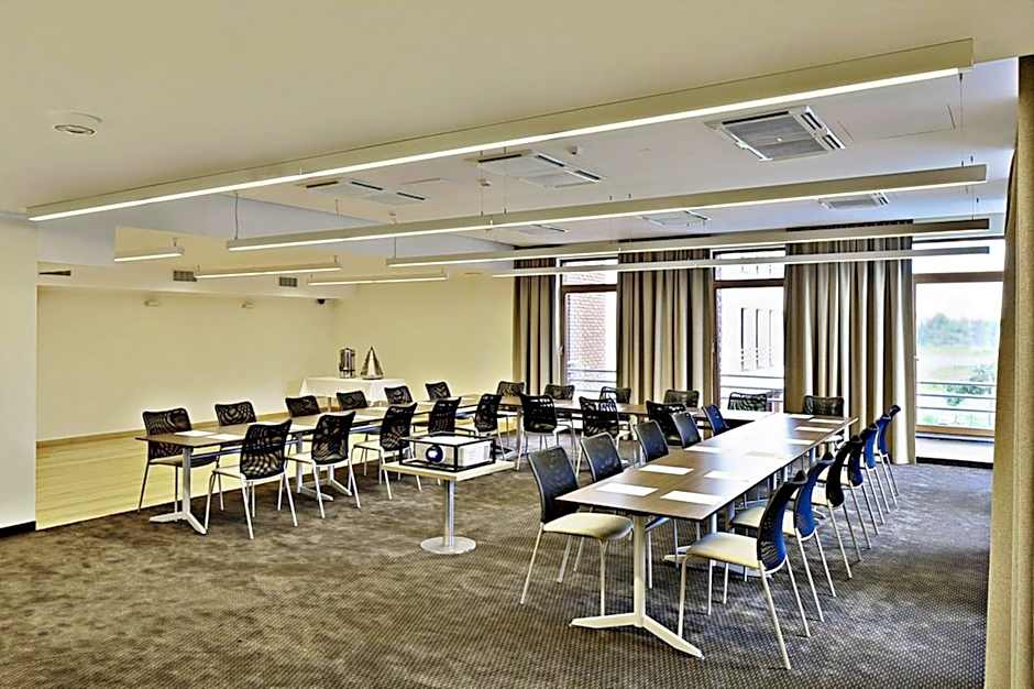 Mercure Wiazowna Brant