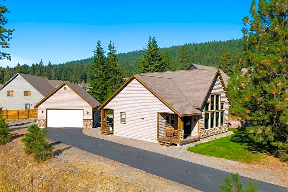 Dog-Friendly Ronald Vacation Rental Cabin!