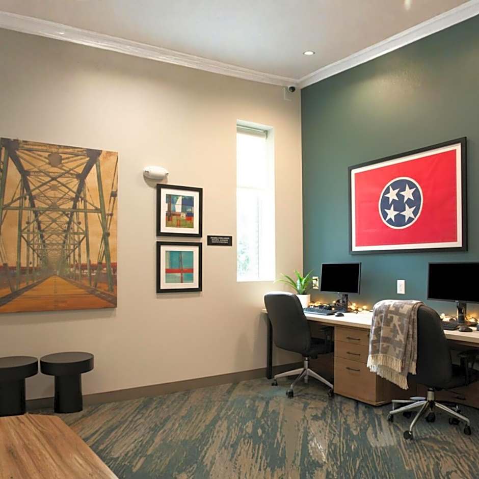 La Quinta Inn & Suites by Wyndham Chattanooga Downtown/South